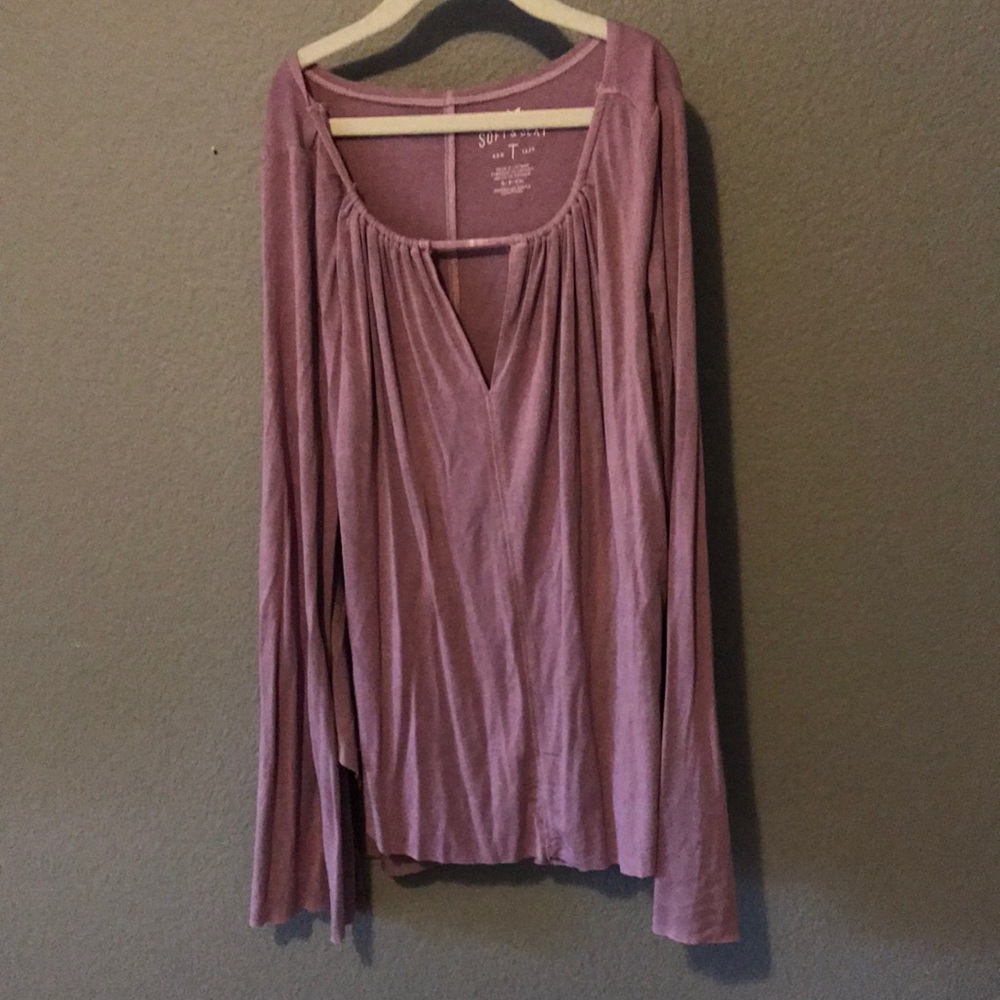 American eagle long sleeve key hole shirt